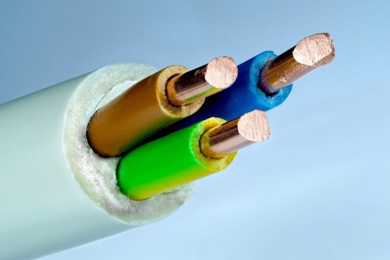Câble électrique produit par SICABLE à Vridi, Abidjan