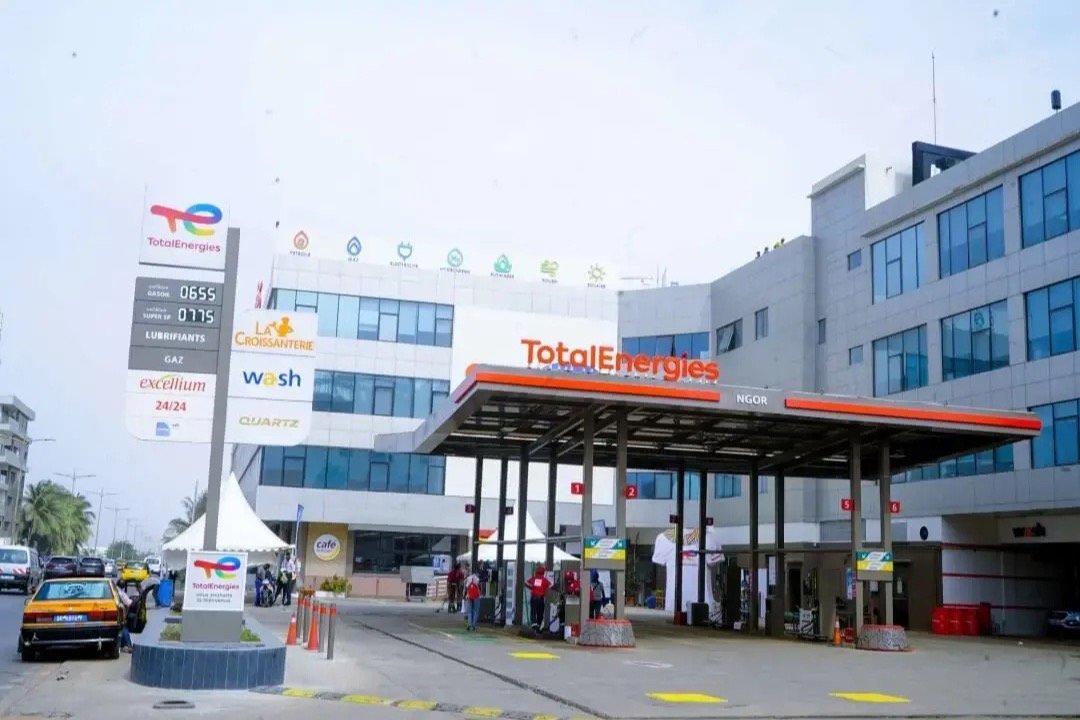 Pistolet de distribution de carburant, réseau de stations-service au Sénégal